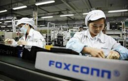 Foxconn substitui 60 mil funcionários por robôs