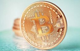 Bitcoin bate novo recorde e supera os R$ 5,8 mil