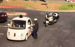 Carro do Google é parado pela polícia, mas escapa de levar multa