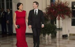 Zuckerberg e esposa prometem doar 99% de suas ações do Facebook para caridade