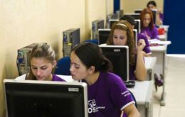 ONG tem mais de mil vagas em cursos gratuitos de tecnologia para jovens