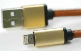 Este cabo USB é compatível com qualquer dispositivo Android ou iOS