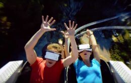 Montanha-russa com óculos de realidade virtual é atração em parque nos EUA