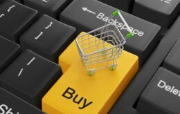 Crise aumenta preocupação com preço na hora de comprar na internet