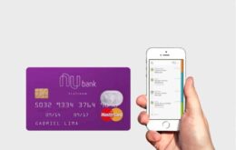Cartão de crédito sem anuidade Nubank poderá ter programa de milhagem