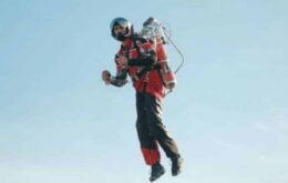 Executivo da Jet Pack sofre acidente quase fatal em teste da mochila à jato