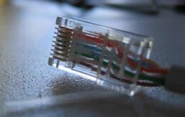 Anatel impede corte de banda larga fixa sem informação aos consumidores