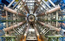 CERN libera 300 terabytes de dados do LHC para download grátis