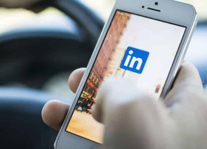 LinkedIn considera lançar recurso de notícias semelhante ao do Facebook