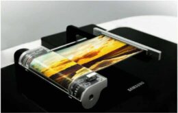 Samsung apresenta protótipo de tela flexível retrátil