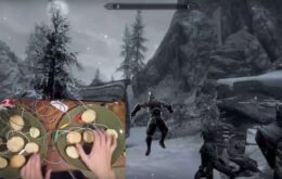 Jogador usa batatas como controle para jogar Skyrim