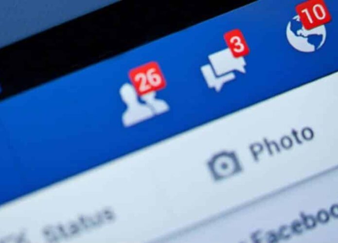 Facebook passa a priorizar posts de amigos e familiares