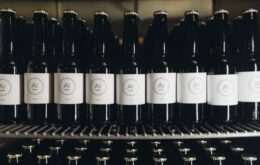 Inteligência artificial agora produz cerveja