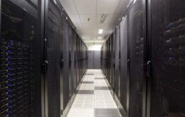 Veja como é um data center por dentro