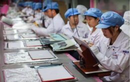 Foxconn, maior montadora da Apple, corta 50 mil empregos na China