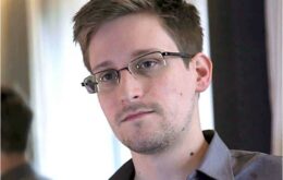 Snowden critica cenário político brasileiro e dá apoio a candidato a vereador