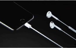 Fone de ouvido do iPhone 7 com cabo Lightning custa R$ 250 no Brasil