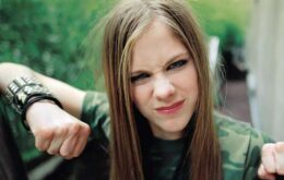 Cantora Avril Lavigne acusa Mark Zuckerberg de bullying