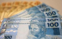 Brasileiro fica bilionário de repente após erro de banco