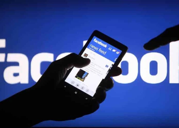 Facebook poderá dar duas timelines diferentes aos usuários