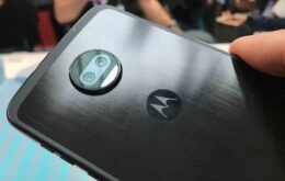 Entenda o que faz a tela do Moto Z2 Force ser ‘indestrutível’