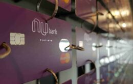 Nubank anuncia cartão de crédito por aproximação e com novo visual