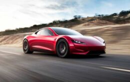 Novo carro elétrico da Tesla promete ser o superesportivo mais rápido do mundo