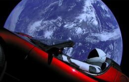 Depois de um ano do seu lançamento, veja como está o carro espacial da SpaceX