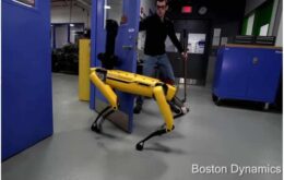 Robô da Boston Dynamics abre portas mesmo com alguém tentando atrapalhar