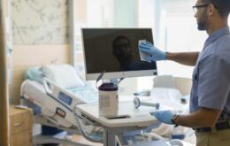 HP lança linha de computadores resistentes a germicidas para hospitais