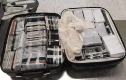 Homem é preso com 246 iPhones em aeroporto de SP