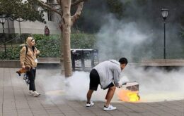 Robô de entrega pega fogo em campus de universidade nos EUA. Assista