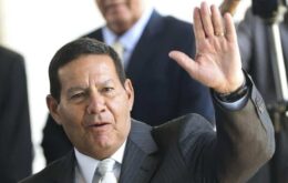 Vice-presidente Mourão rejeita privatização dos Correios ‘por enquanto’