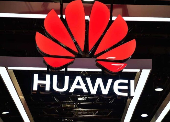 Celulares da Huawei sairão de fábrica sem os aplicativos do Facebook