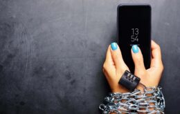 Nomofobia: entenda as pessoas que não conseguem desgrudar do celular