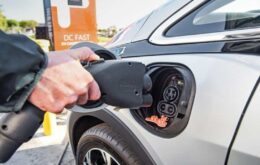 Novo eletrólito de baterias pode impulsionar carros de longo alcance