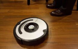 O aspirador-robô Roomba foi hackeado para gritar e xingar. Confira!