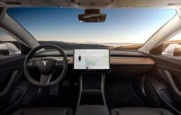 Pilotos automáticos podem bloquear uso de celulares após acidente fatal da Tesla