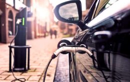 Carros elétricos e autônomos ainda desagradam consumidores, diz estudo