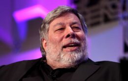 Cofundador da Apple Steve Wozniak processa YouTube