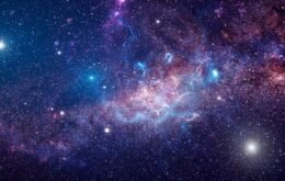 Nasa descobre luzes misteriosas em outra galáxia