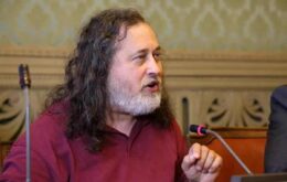 Richard Stallman renuncia aos cargos na Free Software Foundation e MIT