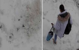 ‘Rosto humano’ feito de neve aciona reconhecimento facial de câmera