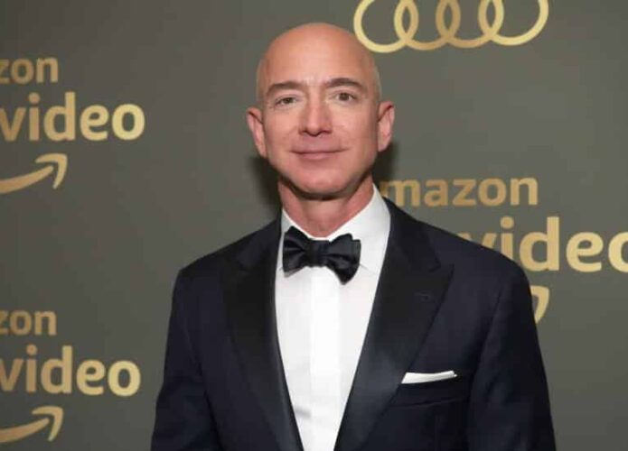 Jeff Bezos é agora duas vezes mais rico que Mark Zuckerberg