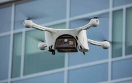 Drone da UPS entrega remédios na casa dos clientes