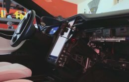 Tesla atualiza o Model X com novo computador de direção automática, veja o vídeo