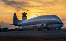 Avião ‘grávido’ da Nasa transporta cápsula Orion para testes