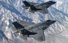 Caça norte-americano F-35 ganha novos armamentos