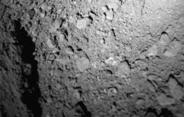 Crateras do asteroide Ryugu intrigam os cientistas