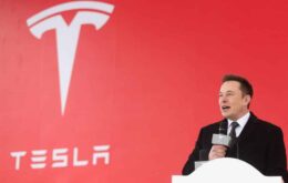 Tesla se torna a montadora americana mais valiosa da história